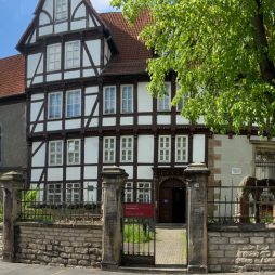 Städtisches Museum Göttingen, Außenansicht