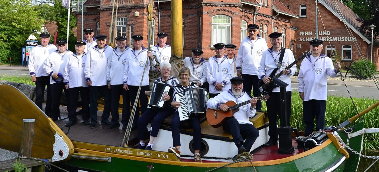 Die Mitglieder des Shanty-Chors „Overledinger Jungs Collinghorst“