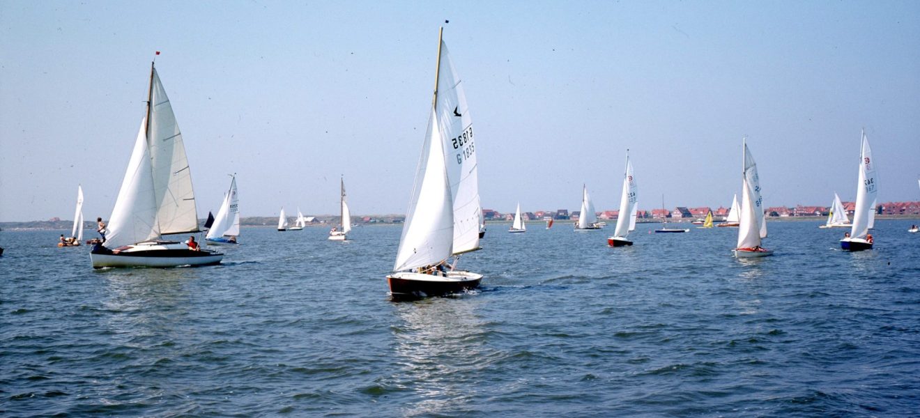Segelboote bei einer Regatta vor Juist